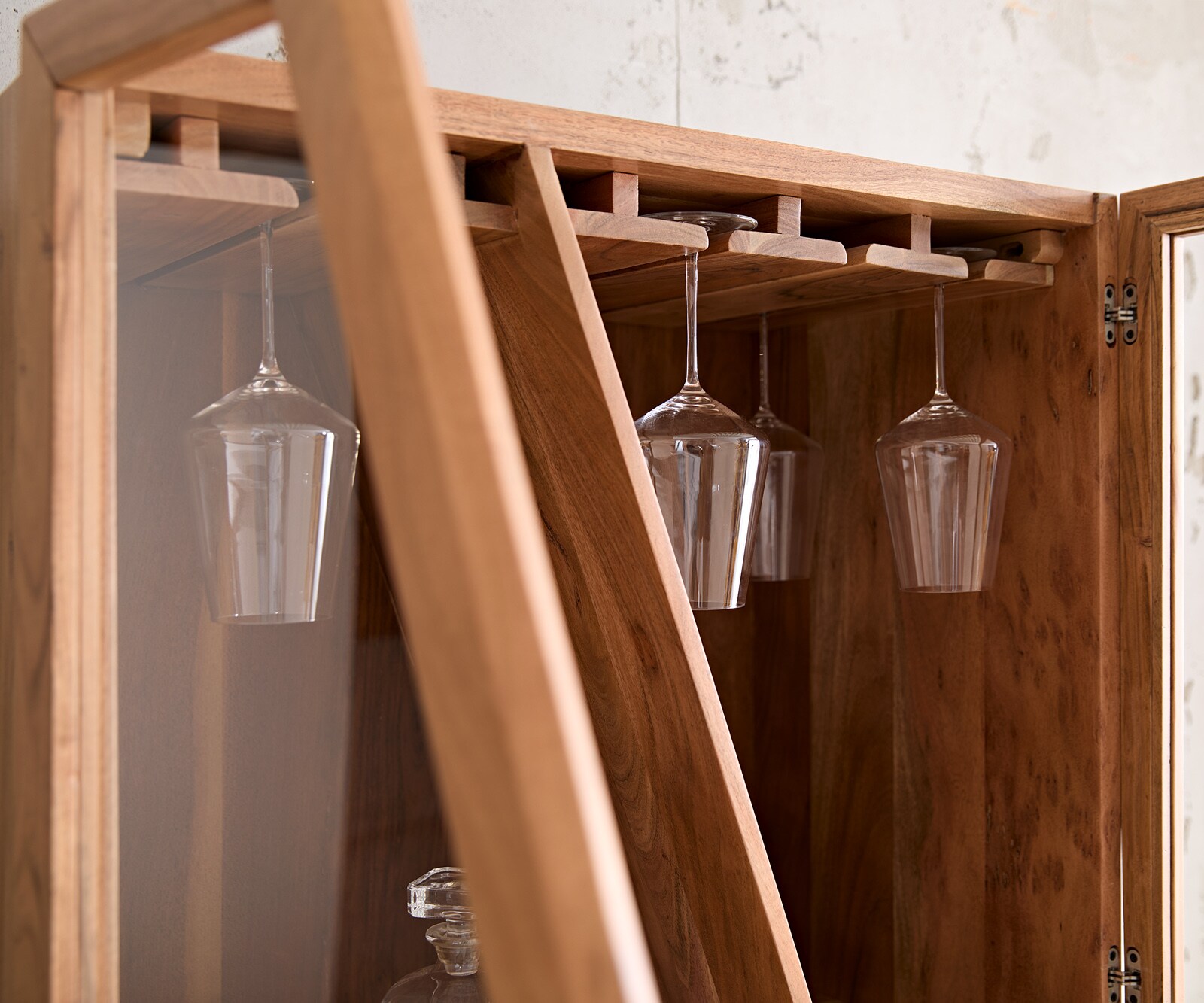 Vitrine-en-verreTaza 75x210 cm acacia naturel 4 portes armoire de bar 5