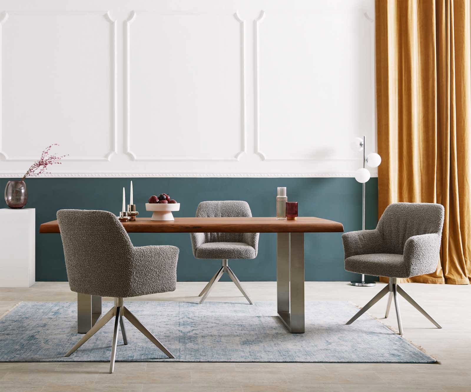 Drehstuhl Xana-Flex mit Armlehnen Bouclé Silbergrau Kreuzgestell breit Edelstahl 360° drehbar Taschenfederkern 5 Drehstuhl Xana-Flex mit Armlehnen Bouclé Silbergrau Kreuzgestell breit Edelstahl 360° drehbar Taschenfederkern 5