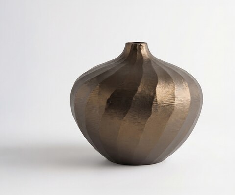 Vase Torvia B20 x T20 x H19 cm Aluminium Aurum Satin Handgemacht