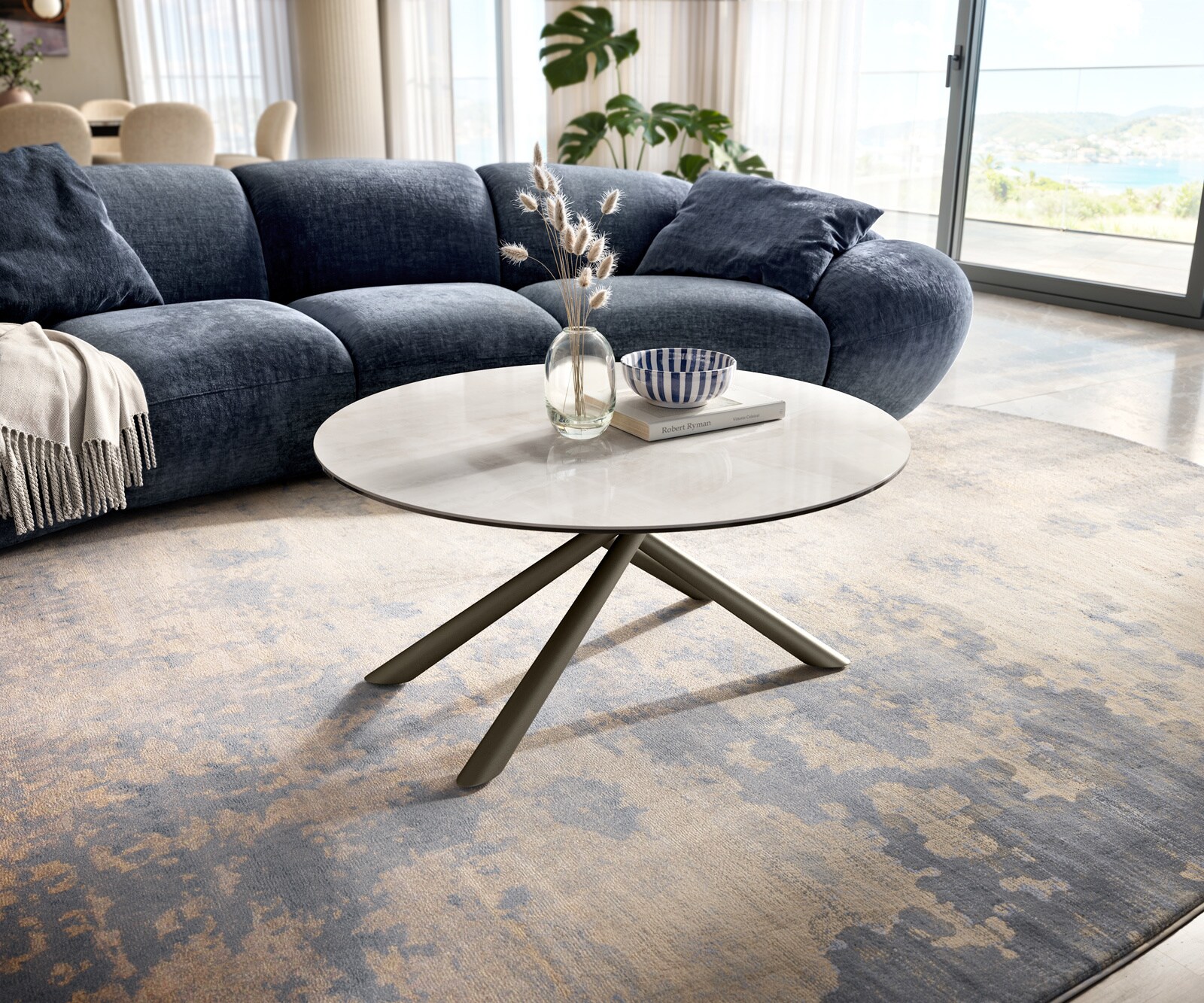 Table basse Edge ronde 90x90 cm céramique Onyx Champagne Sarity métal finition effet titane