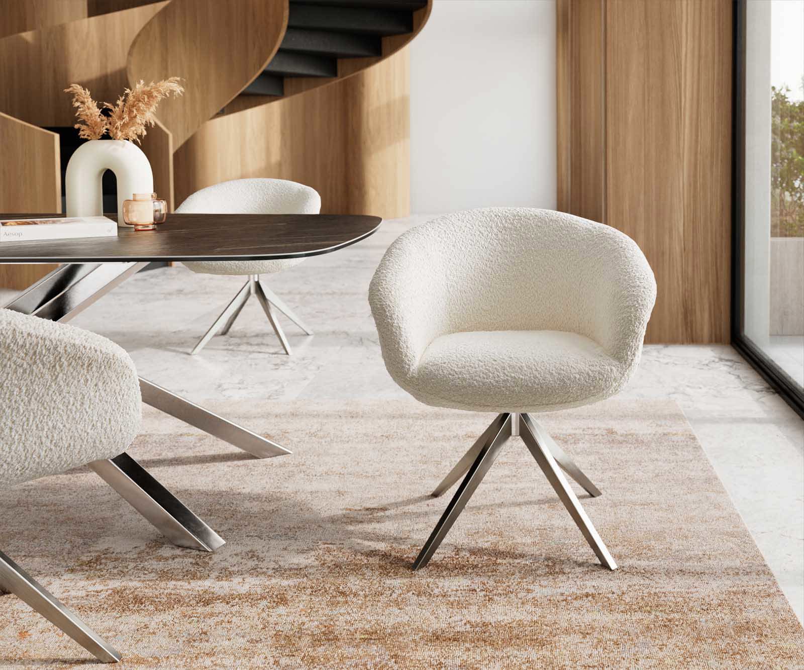 Chaise-pivotante Vinka-Flex avec accoudoirs bouclé blanc pied croisé large acier inoxydable brossé pivotement sur 360° ressorts ensachés 1