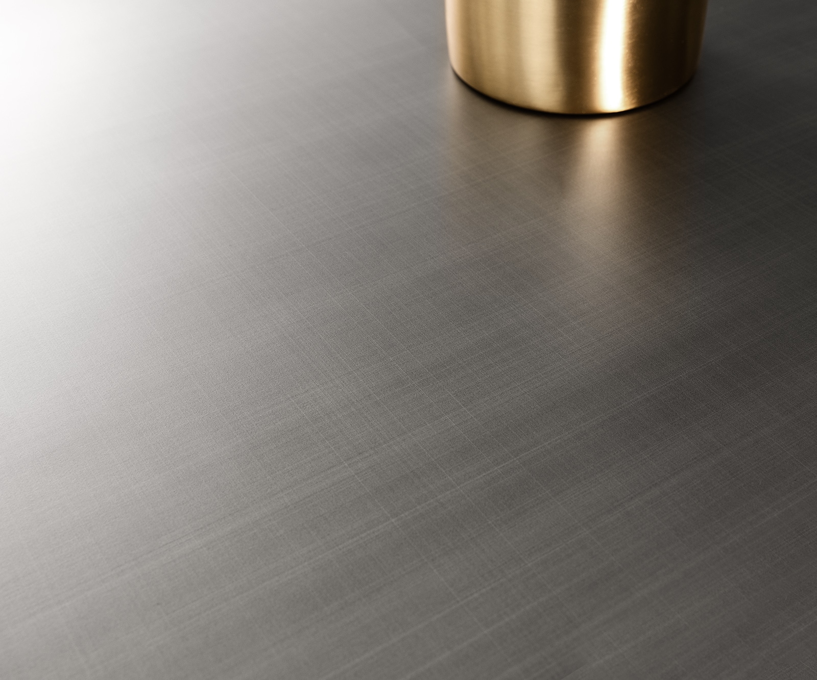 Couchtisch Caramia 65x55 cm Metallic Silber 2 Couchtisch Caramia 65x55 cm Metallic Silber 2