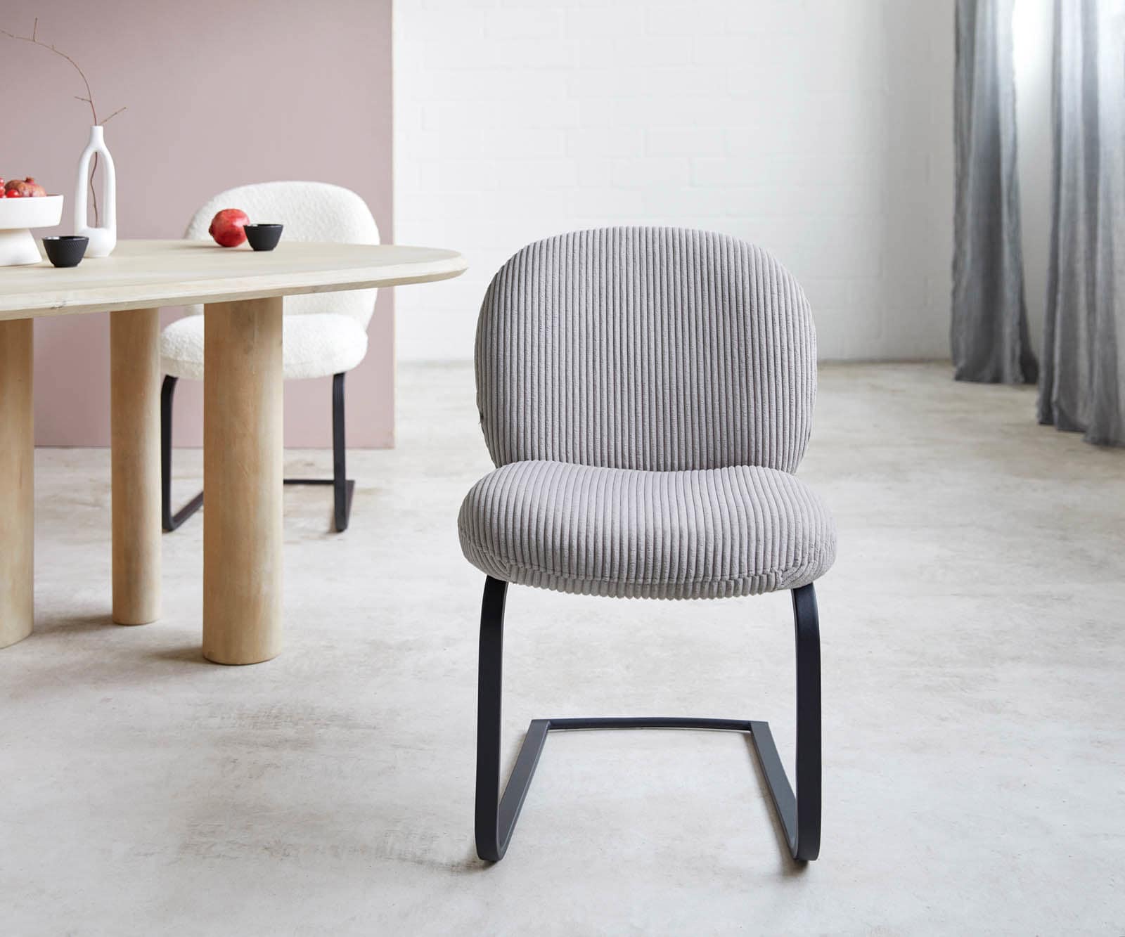 Freischwinger Nube-Flex Cord Silbergrau Freischwinger flach Schwarz Taschenfederkern 2 Freischwinger Nube-Flex Cord Silbergrau Freischwinger flach Schwarz Taschenfederkern 2