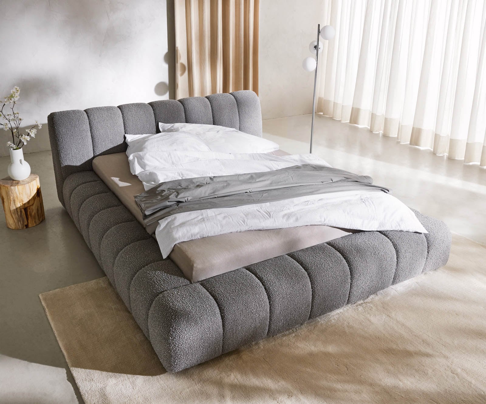 Polsterbettgestell Cutio 140x200 cm Bouclé Silbergrau 1 Polsterbettgestell Cutio 140x200 cm Bouclé Silbergrau 1