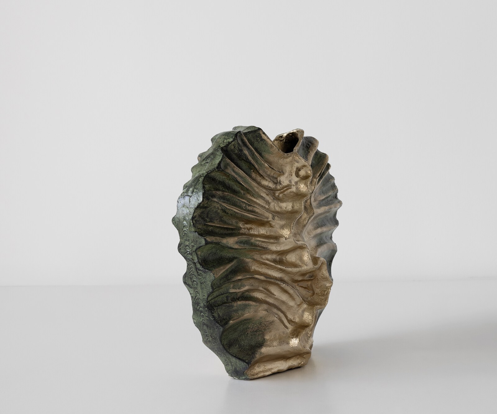 Vase Nerina B47 x T18 x H42 cm Aluminium Verde Antico Handgemacht 3