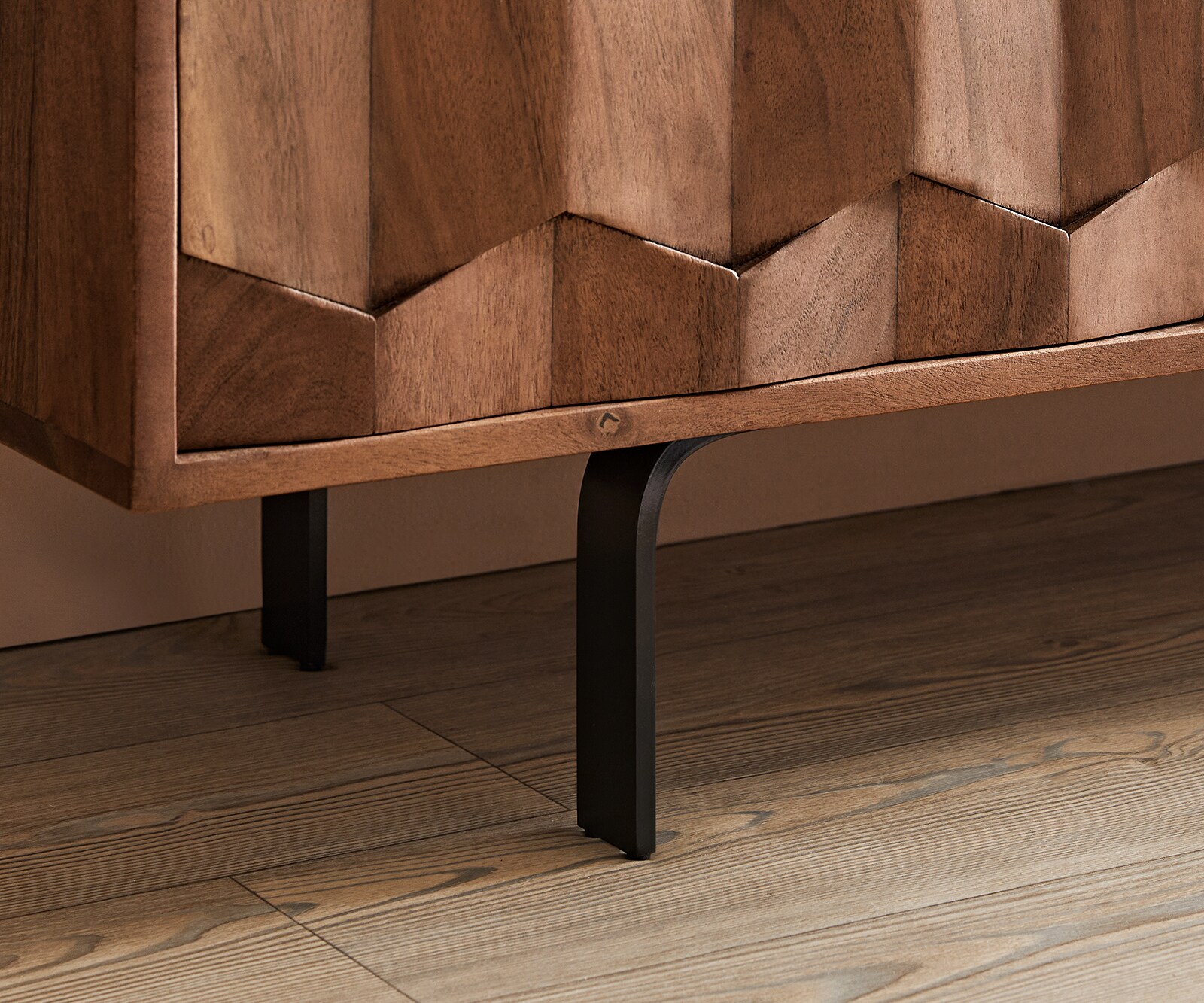 Buffet bas Fevo 240 cm acacia marron 4 portes Pied-L 5