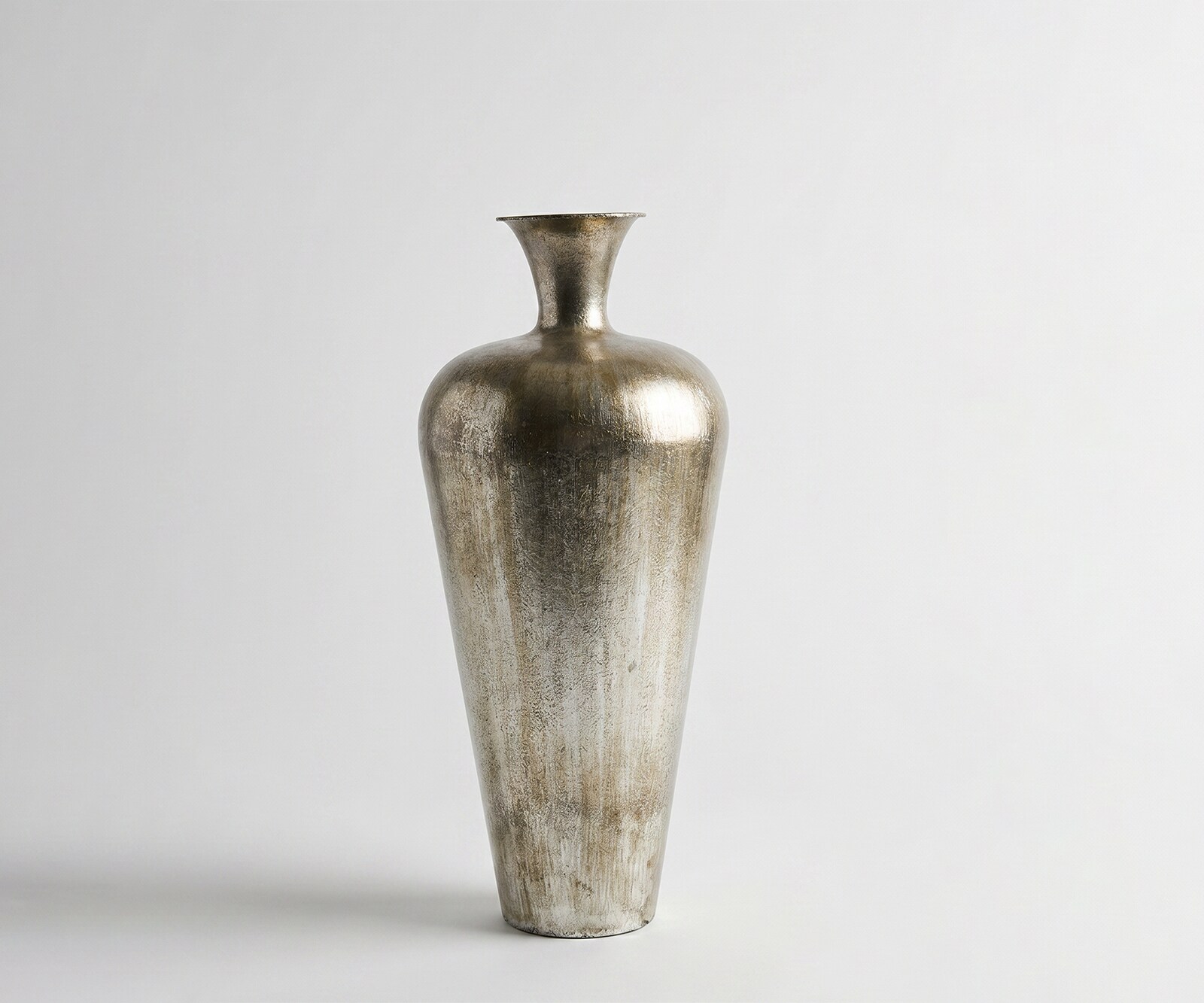 Vase Marvella B27 x T27 x H64 cm Metall Platin Aurum Handgemacht