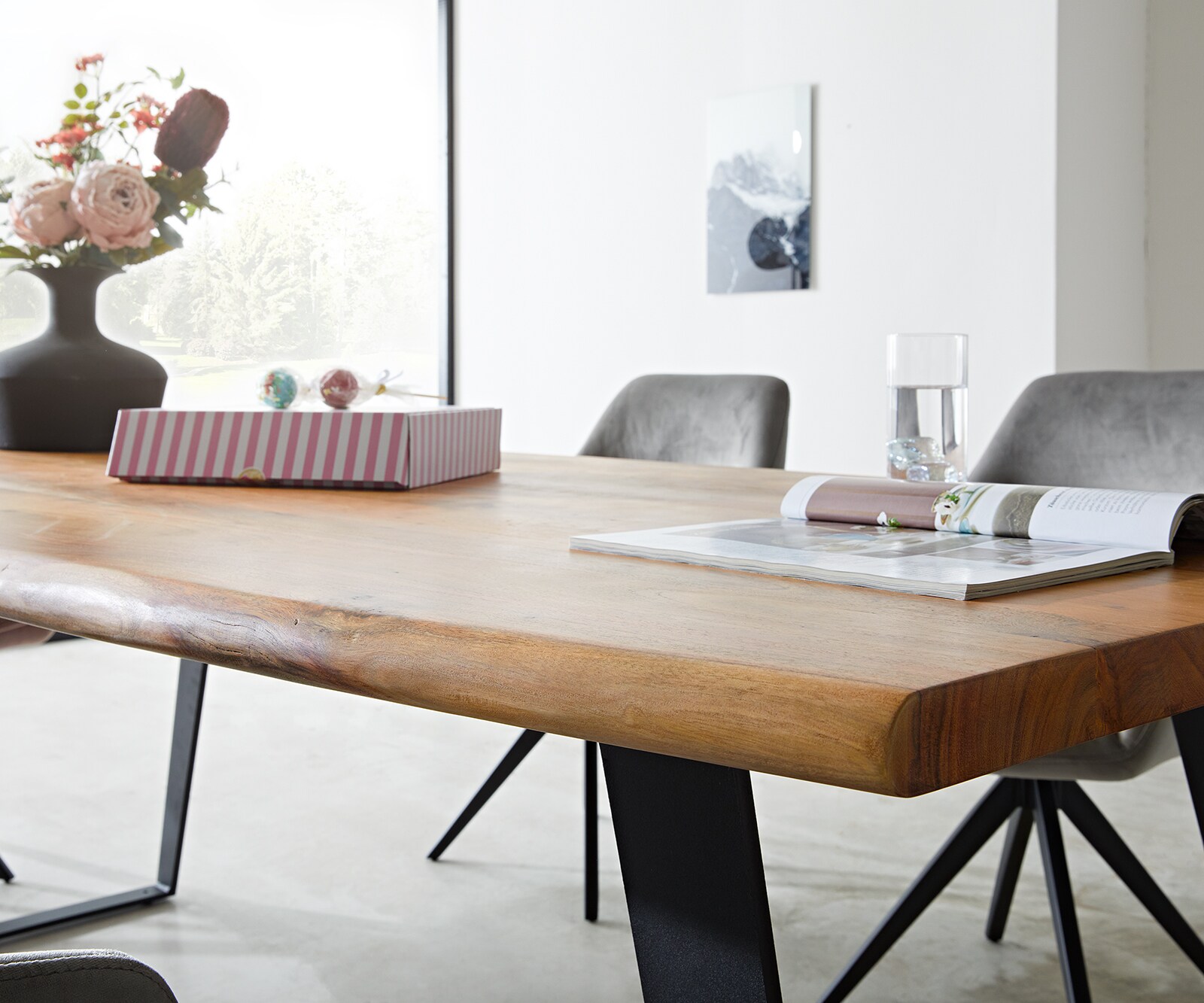Table-à-manger Edge 200x100 acacia nature métal incliné Live-Edge 4