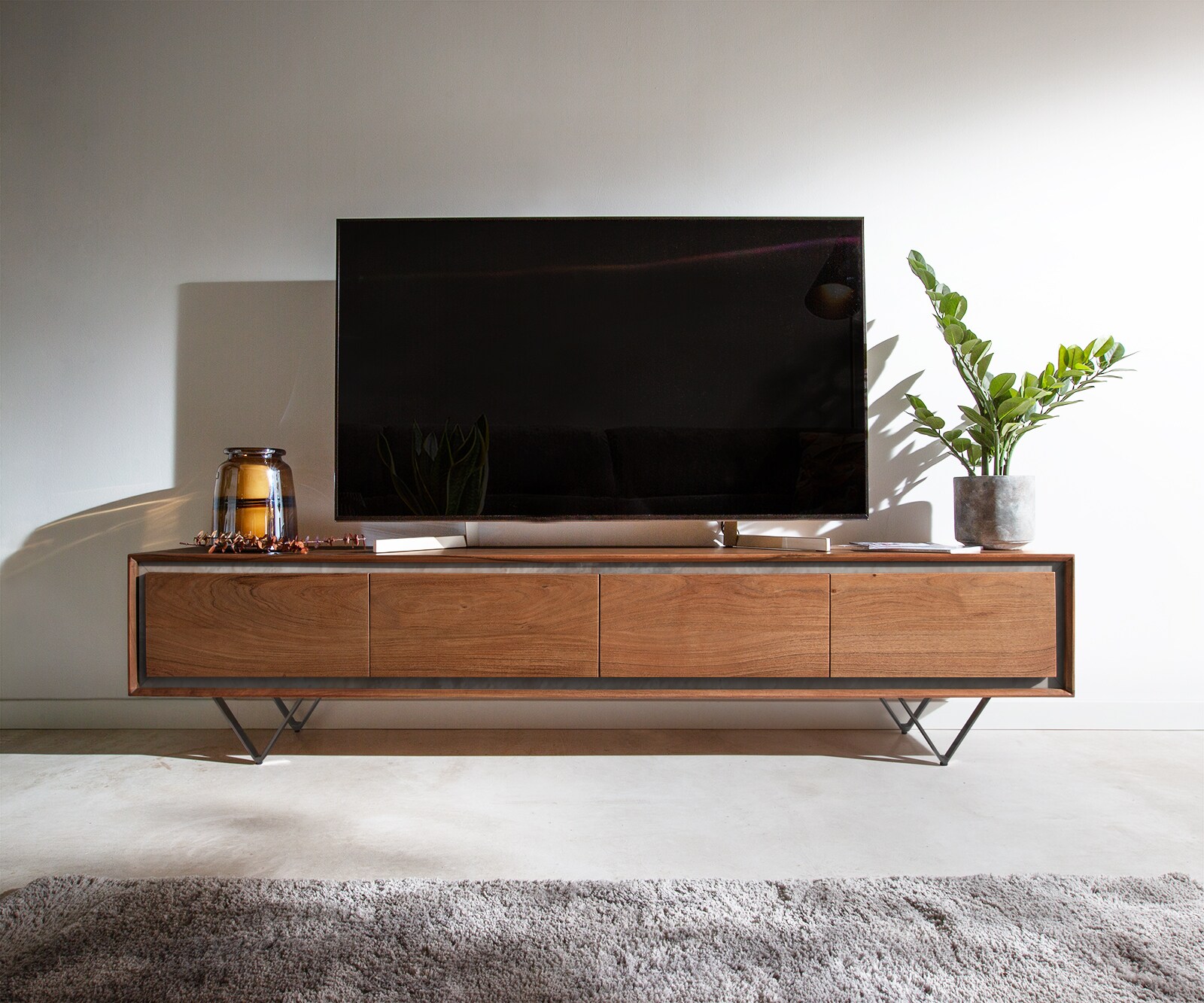Meuble-TV Stonegrace 200 cm acacia marron placage pierre 4 portes pied en V noir 1