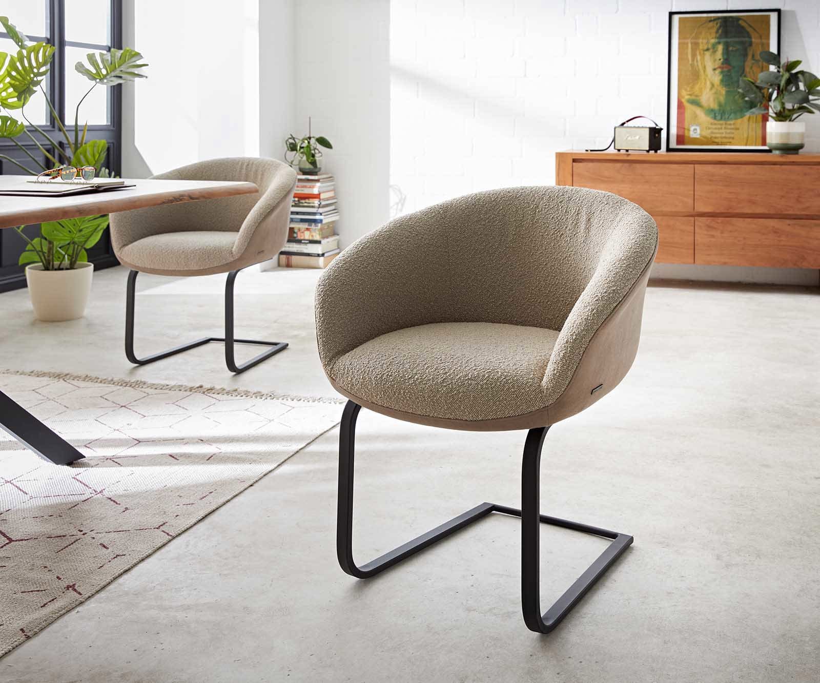 Freischwinger Vinka-Flex mit Armlehnen Materialmix Schlamm Freischwinger flach Schwarz Taschenfederkern Freischwinger Vinka-Flex mit Armlehnen Materialmix Schlamm Freischwinger flach Schwarz Taschenfederkern