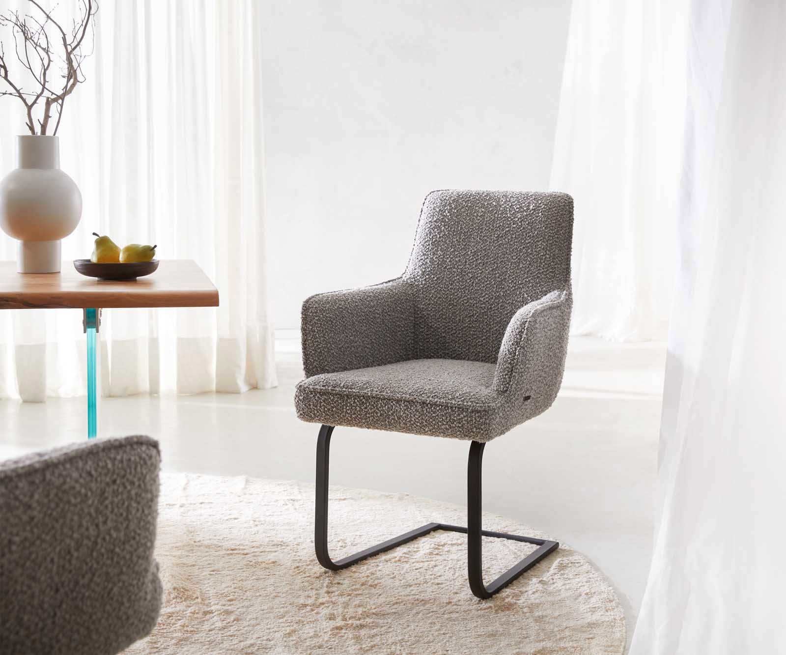 Freischwinger Heira-Flex mit Armlehnen Bouclé Silbergrau Freischwinger flach Schwarz Taschenfederkern Freischwinger Heira-Flex mit Armlehnen Bouclé Silbergrau Freischwinger flach Schwarz Taschenfederkern