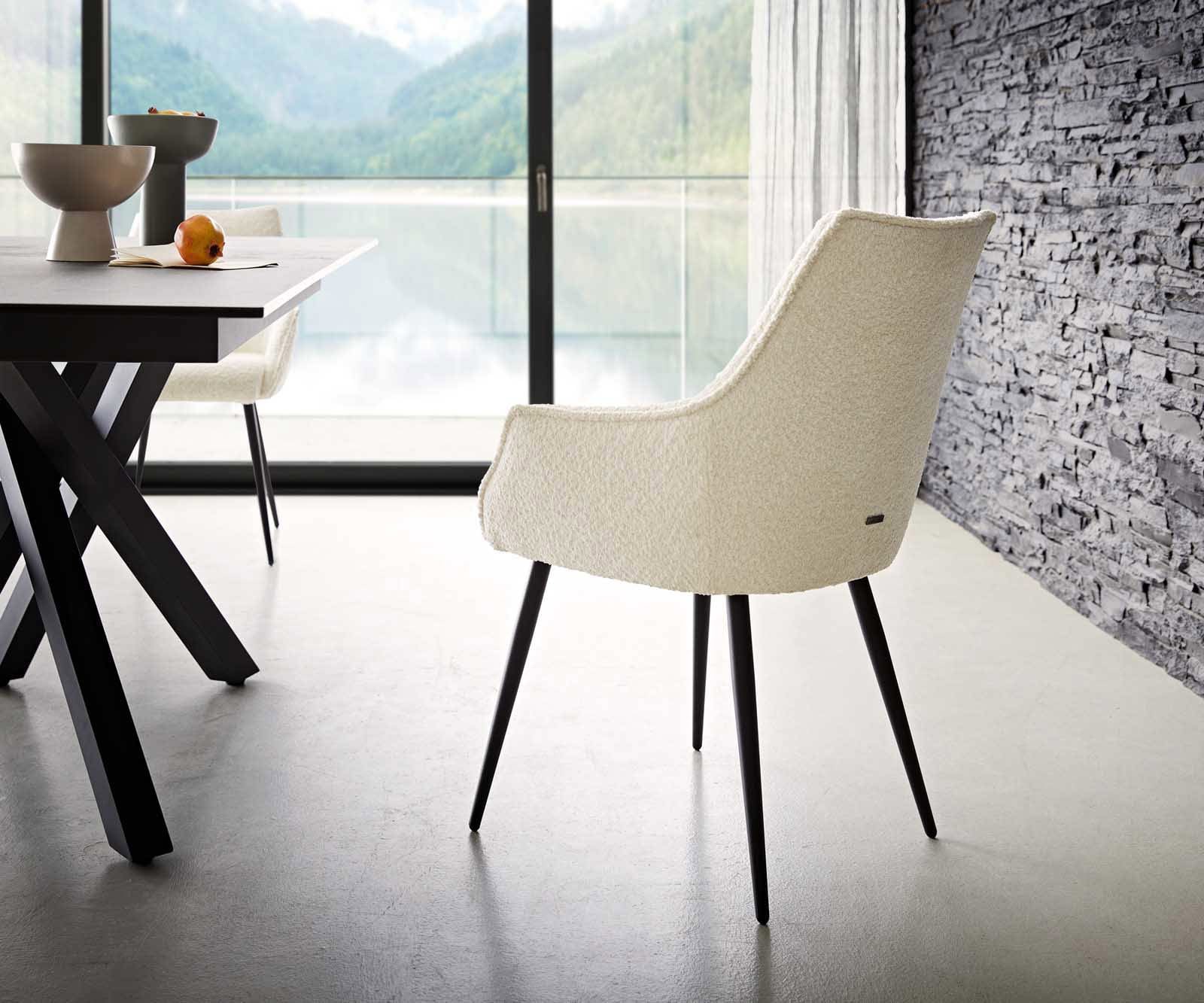 Esszimmerstuhl Alja-Flex mit Armlehnen Bouclé Weiß 4-Fuß konisch Schwarz Taschenfederkern 4 Esszimmerstuhl Alja-Flex mit Armlehnen Bouclé Weiß 4-Fuß konisch Schwarz Taschenfederkern 4