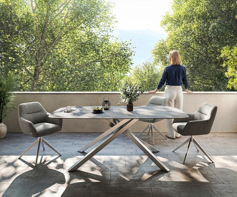 Outdoortisch Edge Boot 200x100 cm Keramik Beton Grau Kreuzgestell Rechteck Edelstahl