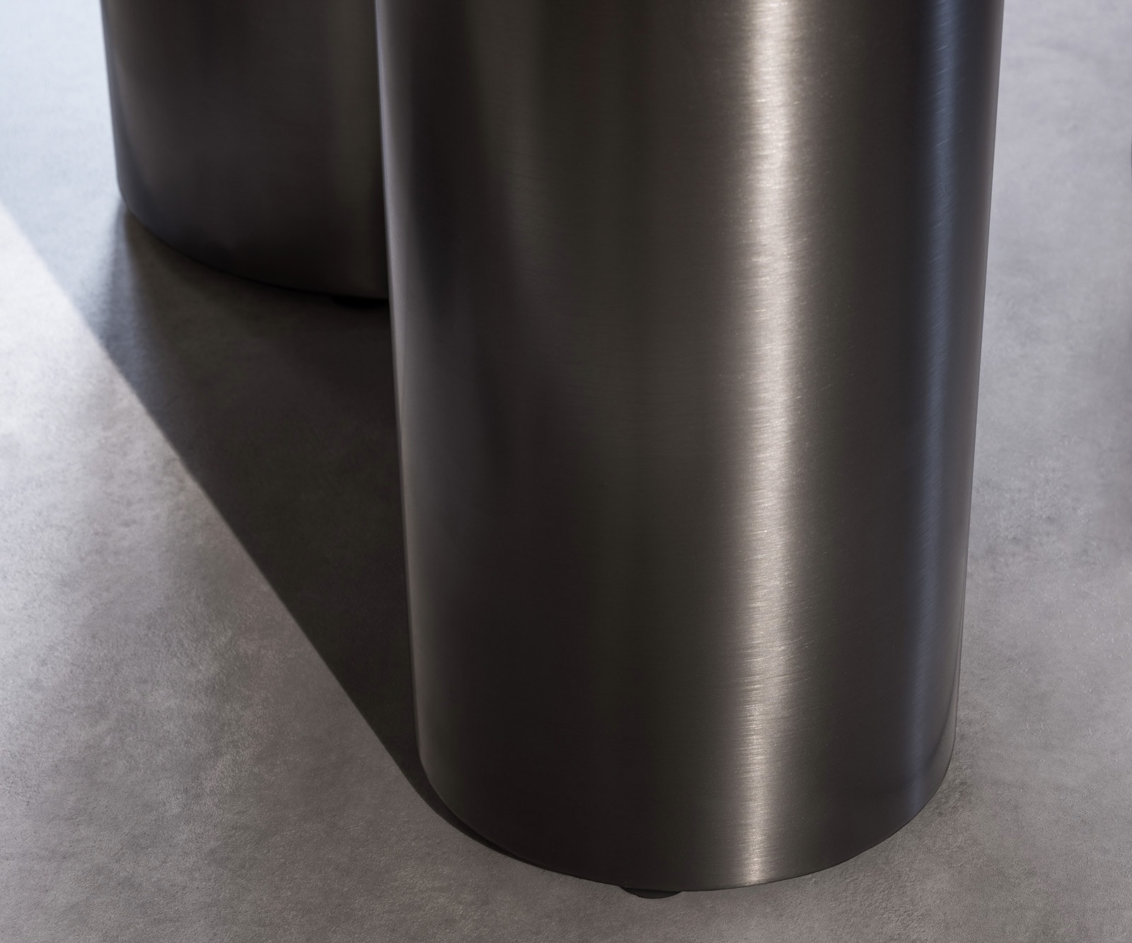 Table à manger Edge Boot 200x100 verre en relief noir 3D-Design Troa acier inoxydable graphite 4 Table à manger Edge Boot 200x100 verre en relief noir 3D-Design Troa acier inoxydable graphite 4