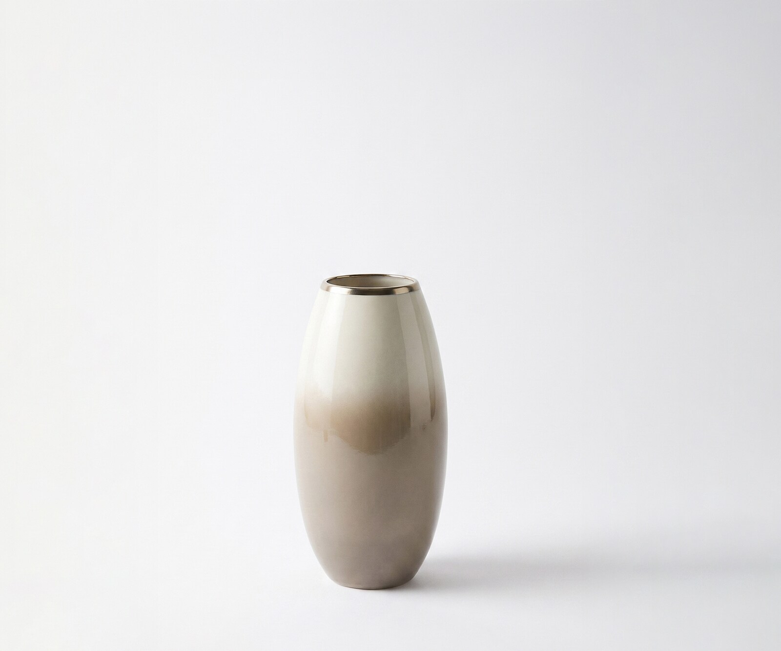Vase Velino l22 x P22 x H44 cm Verre Vanilla Mokka Fait main