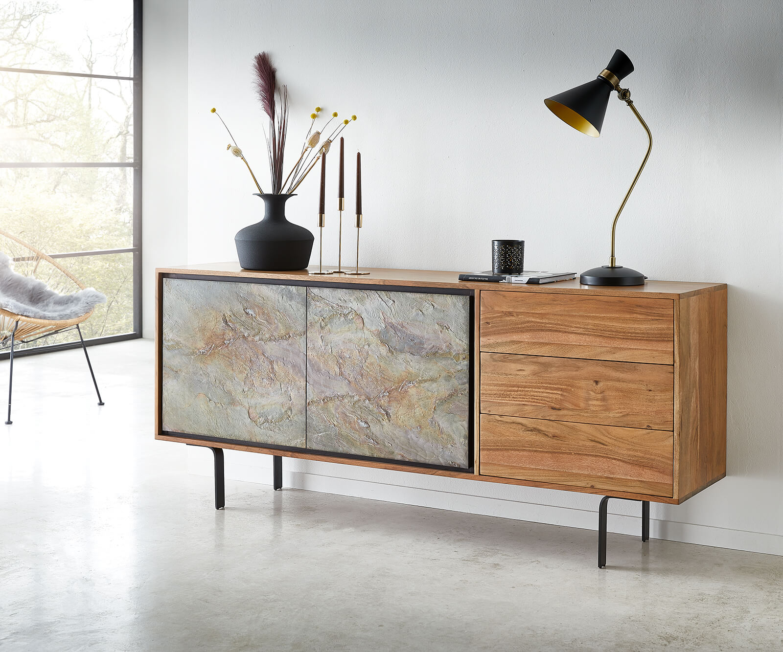Commode Juwelo 175 cm acacia naturel avec placage de pierre 1