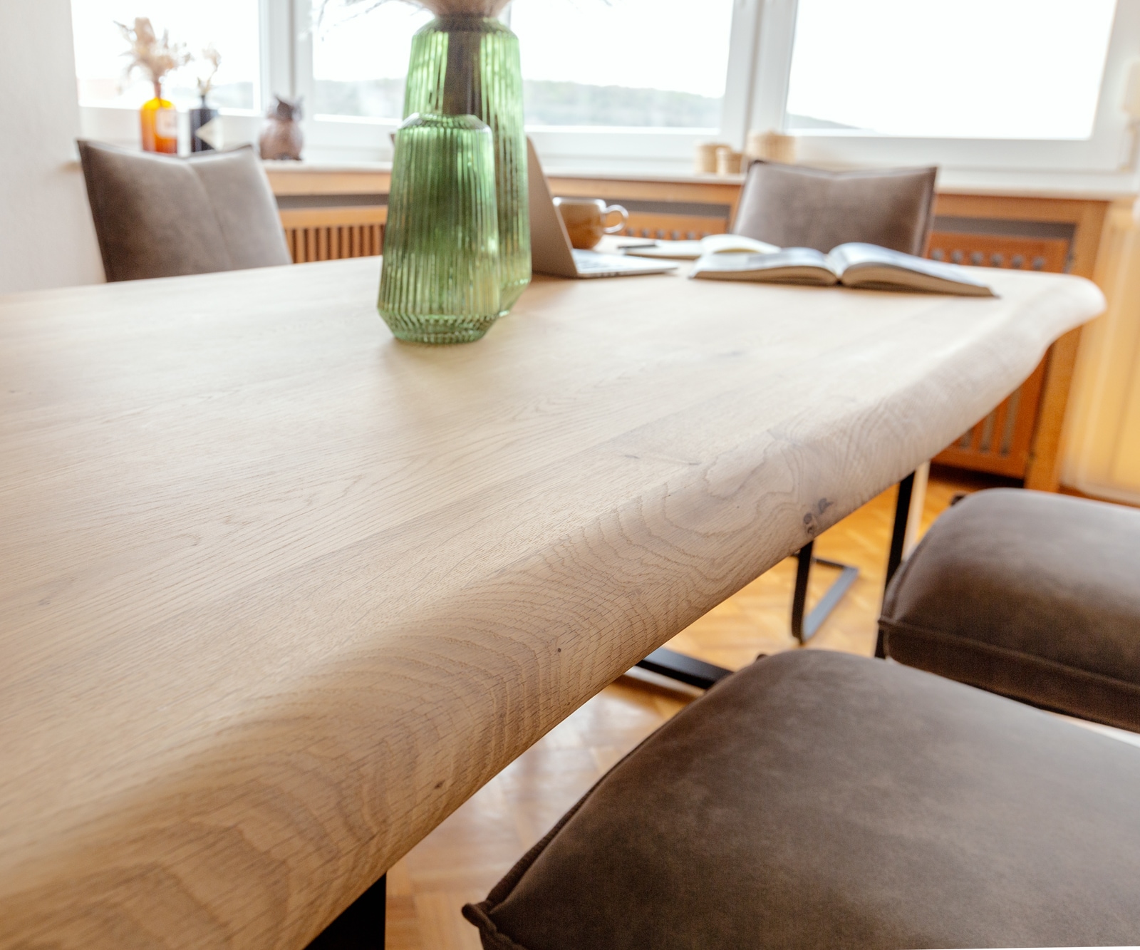 Esstisch Edge 200x100 Eiche Natur Kufe Schwarz Live-Edge 5 Esstisch Edge 200x100 Eiche Natur Kufe Schwarz Live-Edge 5