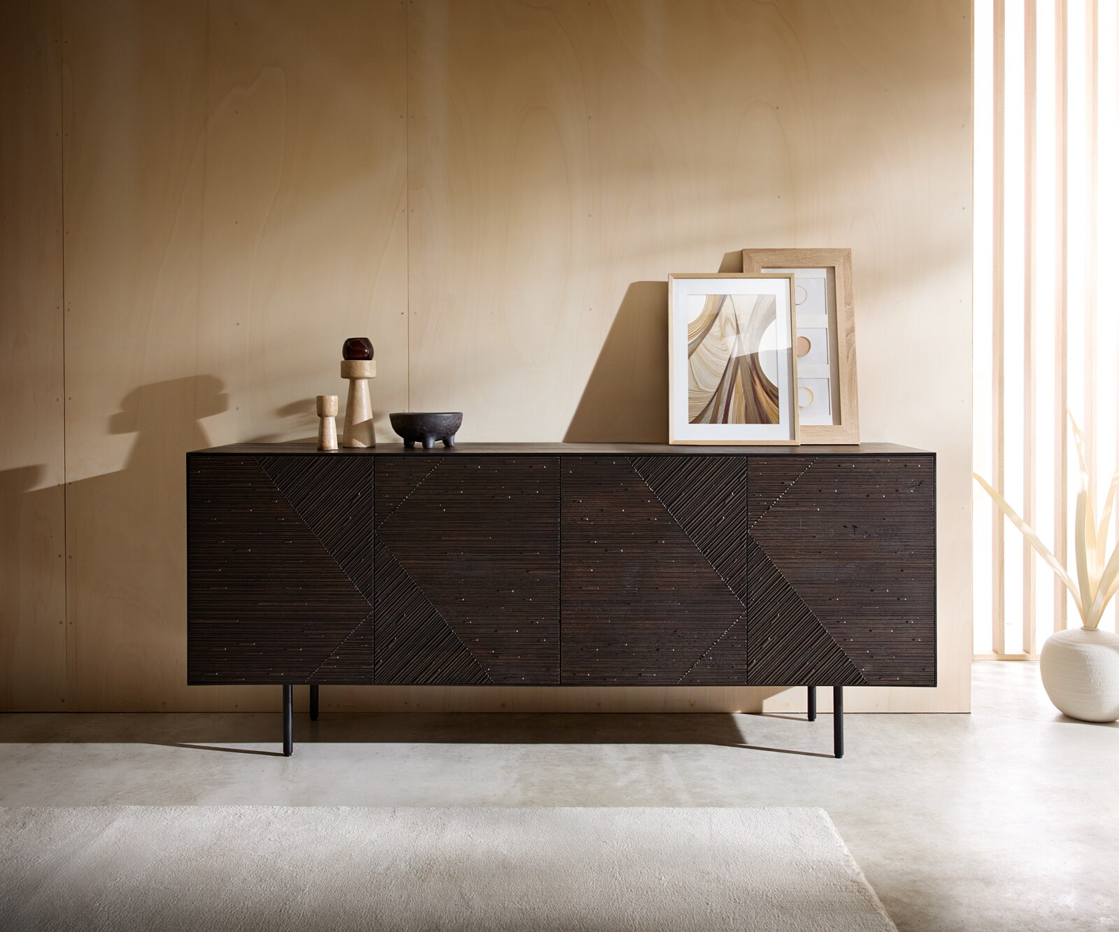 Sideboard Tereos 200 cm Esche Dunkelbraun 3D Effekt 4 Türen Rundfuß Metall Schwarz 1 Sideboard Tereos 200 cm Esche Dunkelbraun 3D Effekt 4 Türen Rundfuß Metall Schwarz 1