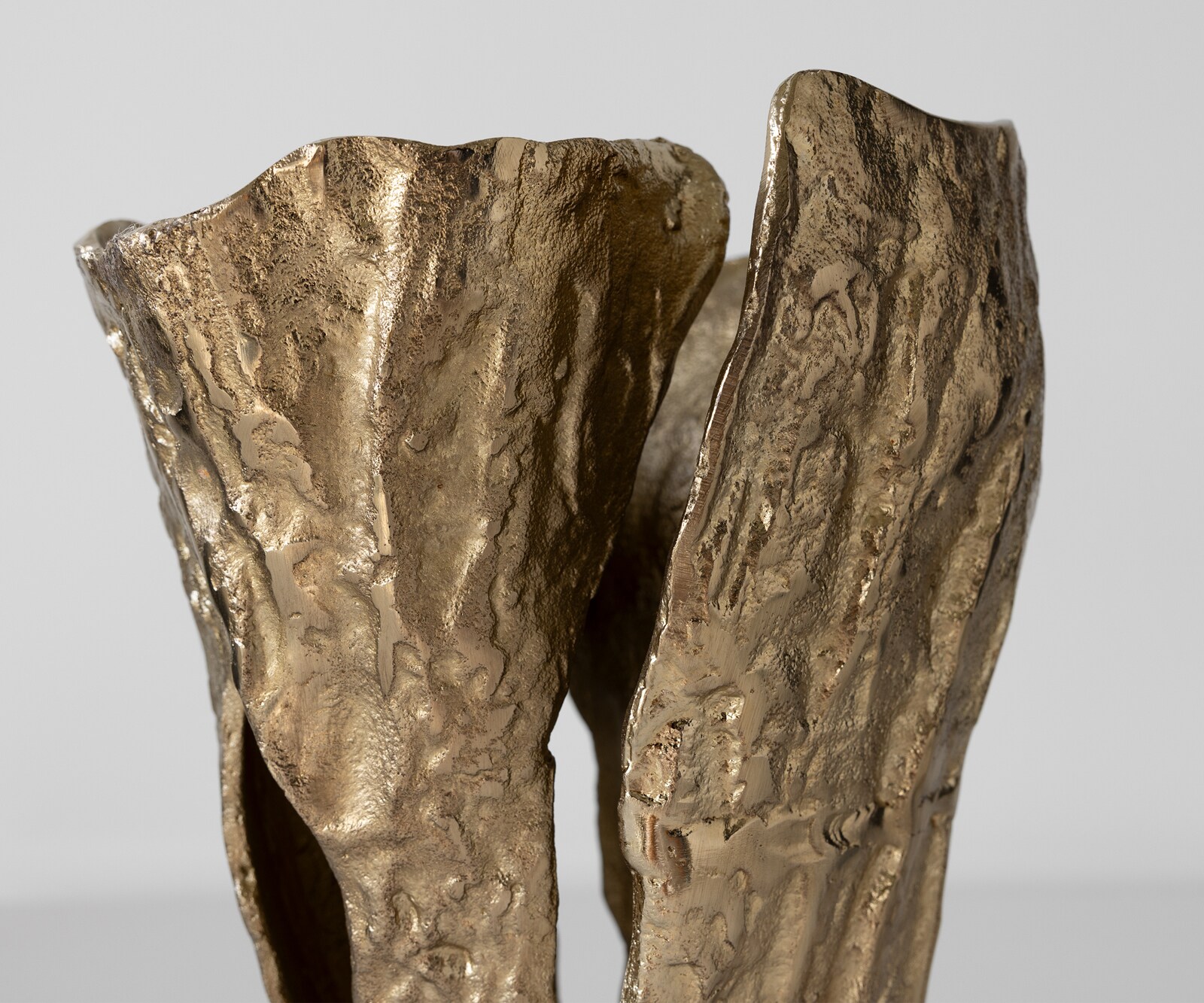 Vase Cortana B25 x T19 x H47 cm Aluminium Champagner Handgemacht 3