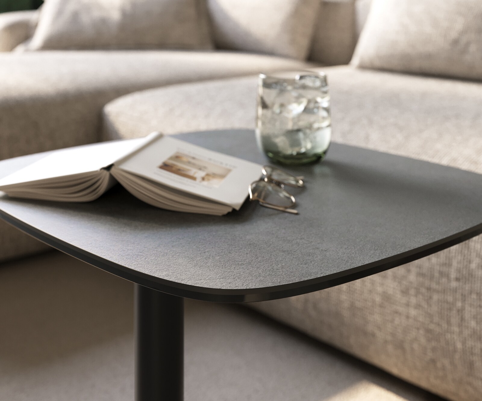 table d’appoint Edge forme bateau 50x50 cm céramique béton gris Eleny métal noir 5
