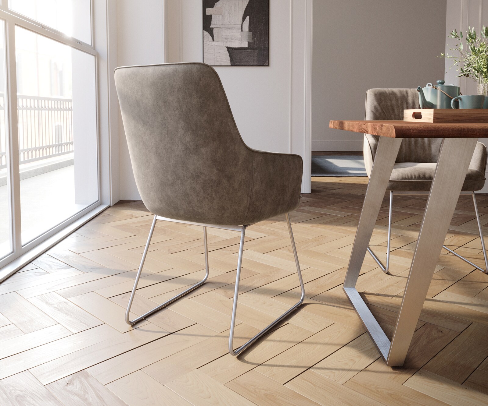 Chaise-de-salle-à-manger Zelia-Flex avec accoudoirs microvelours taupe vintage pied trapèze acier inoxydable brossé ressorts ensachés 5