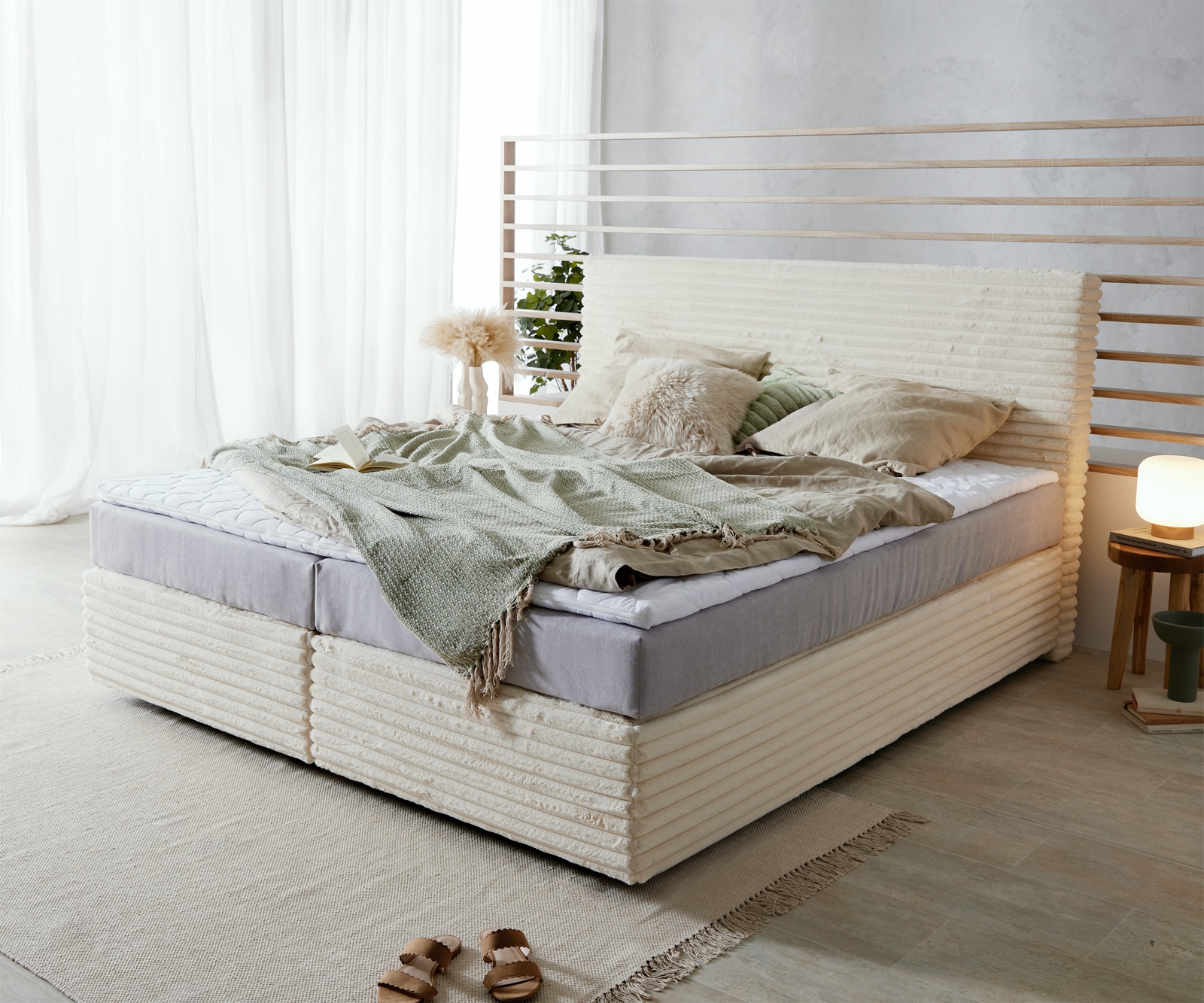 Boxspringbett Dream-Well Plüsch-Cord Beige 180x200 cm TFK-Matratze Visco-Topper Boxspringbett Dream-Well Plüsch-Cord Beige 180x200 cm TFK-Matratze Visco-Topper