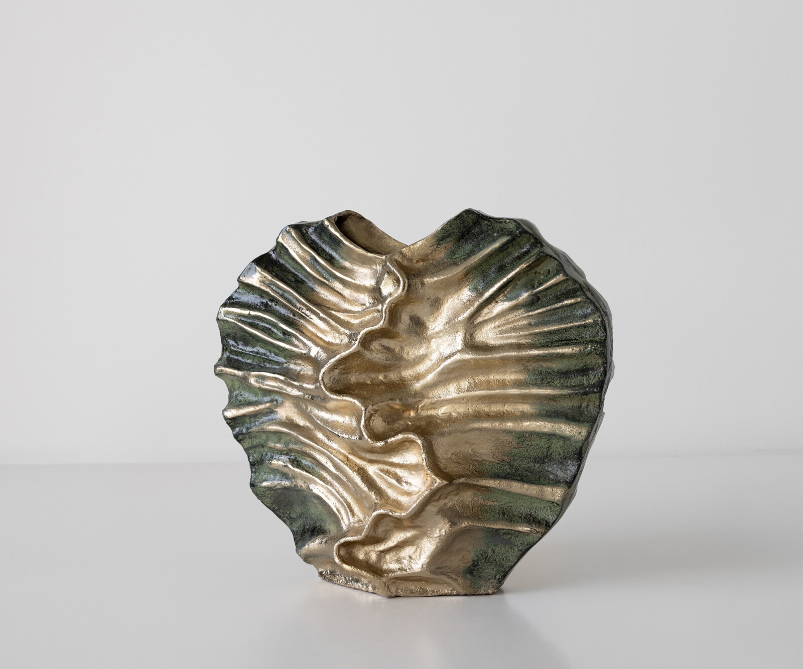 Vase Nerina B47 x T18 x H42 cm Aluminium Verde Antico Handgemacht