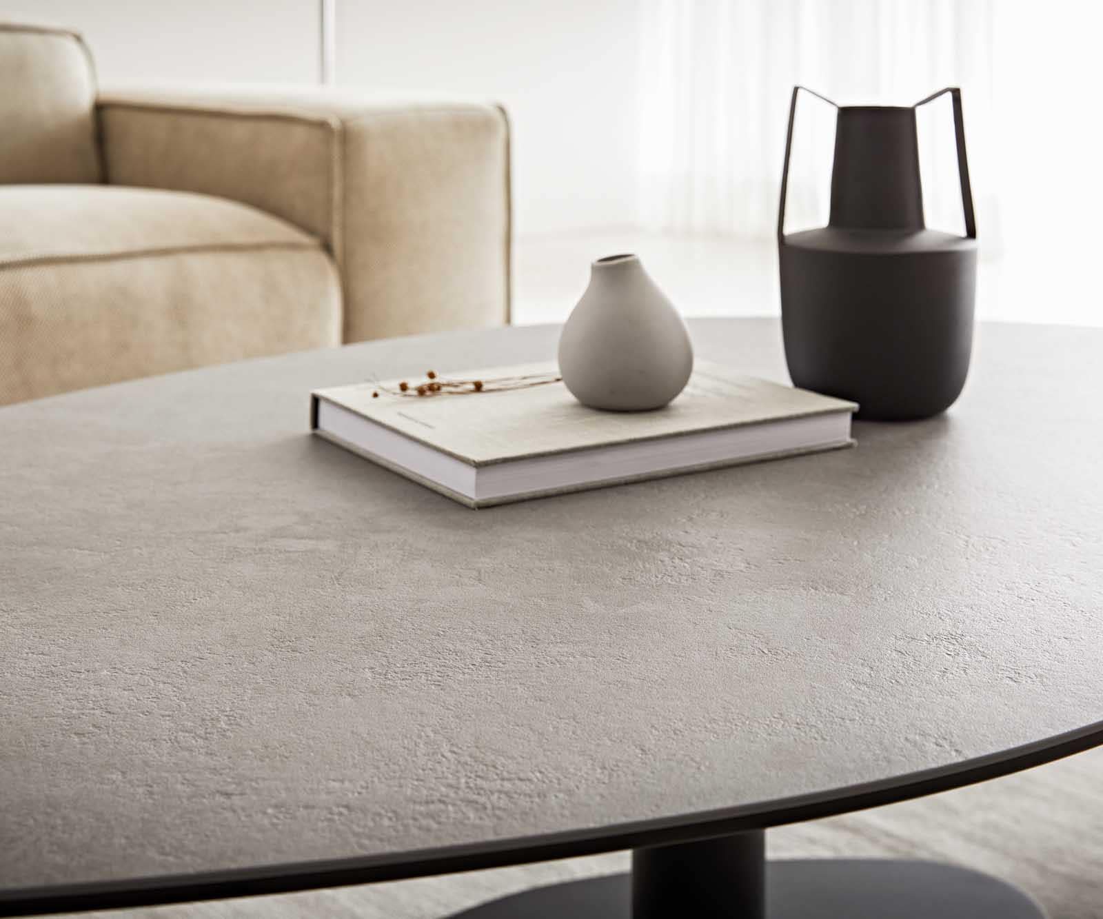 Couchtisch Vibana 140x80 cm Keramik Aspetto Concreto Betonfarbig Gestell Metall Schwarz 6 Couchtisch Vibana 140x80 cm Keramik Aspetto Concreto Betonfarbig Gestell Metall Schwarz 6