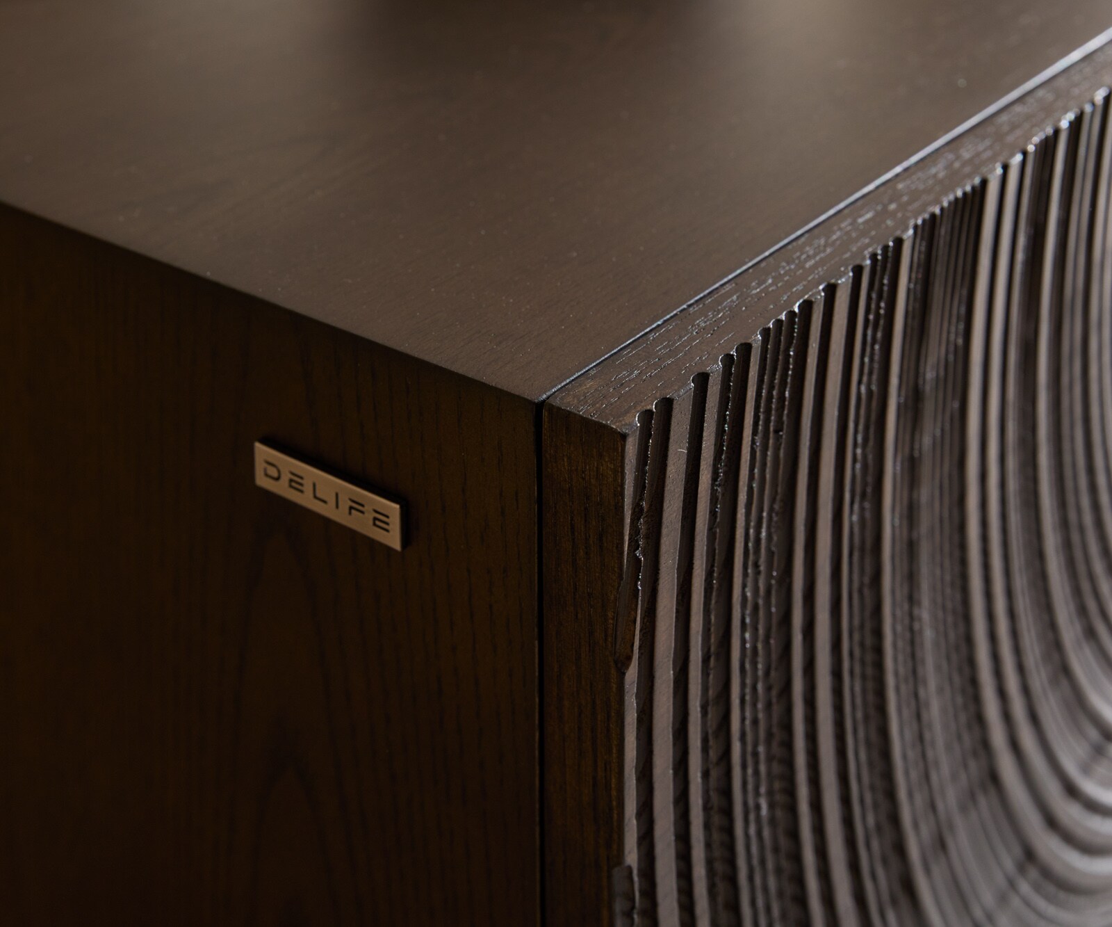 Sideboard Ashara 200 cm Esche Dunkelbraun 3D Effekt 4 Türen Winkelfuß Edelstahl gebürstet 3