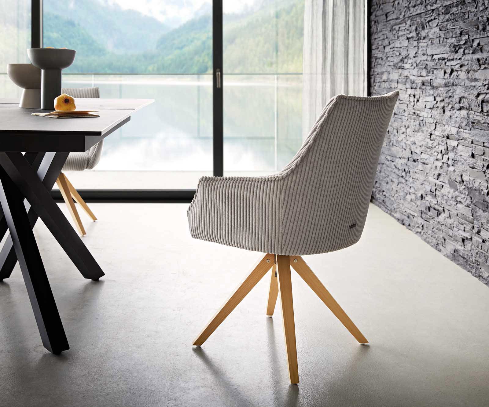 Drehstuhl Alja-Flex mit Armlehnen Cord Silbergrau Holzgestell kantig Natur 180° drehbar Taschenfederkern 4 Drehstuhl Alja-Flex mit Armlehnen Cord Silbergrau Holzgestell kantig Natur 180° drehbar Taschenfederkern 4