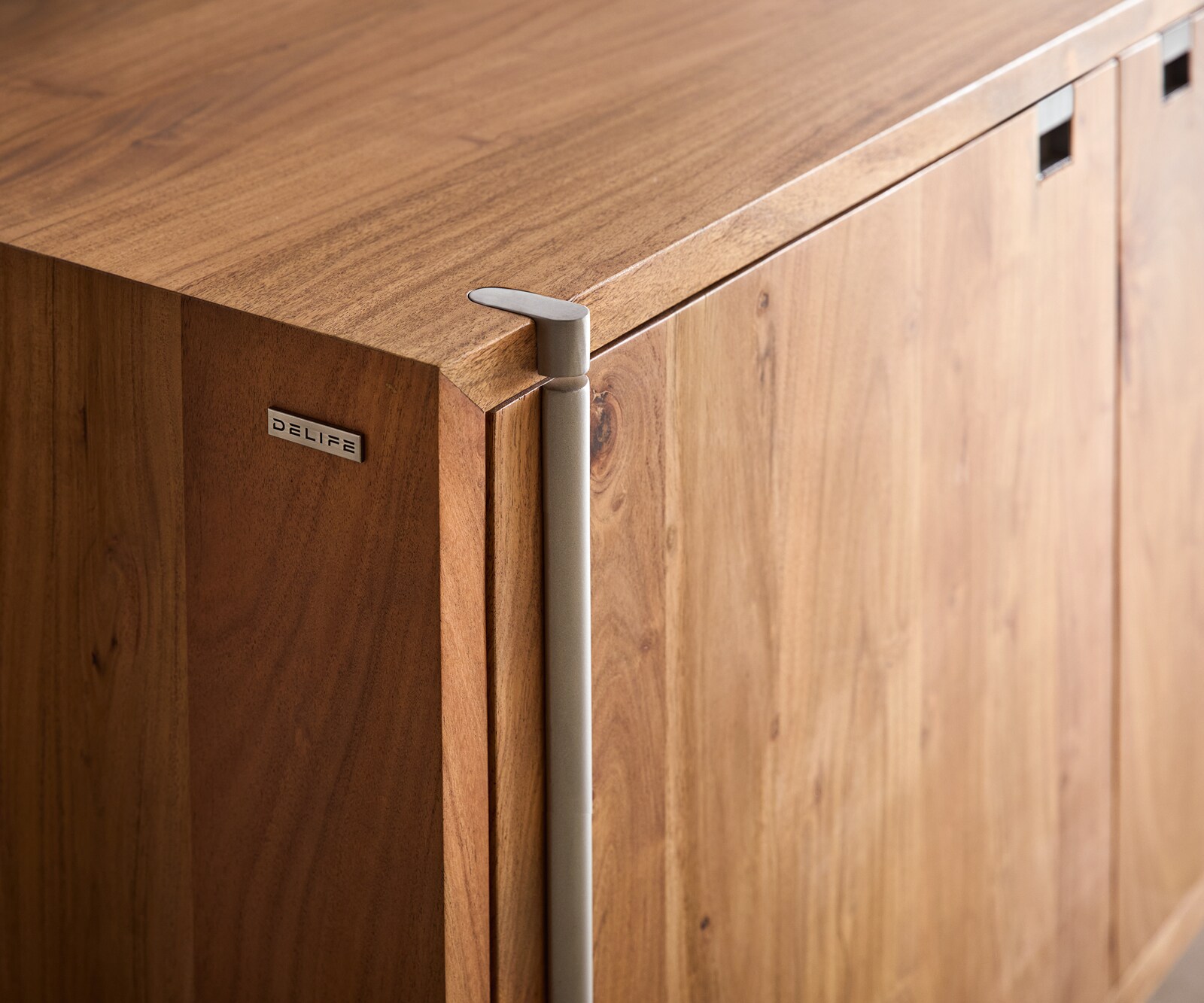 Sideboard Rivoro 210 cm Akazie Natur 4 Türen 4