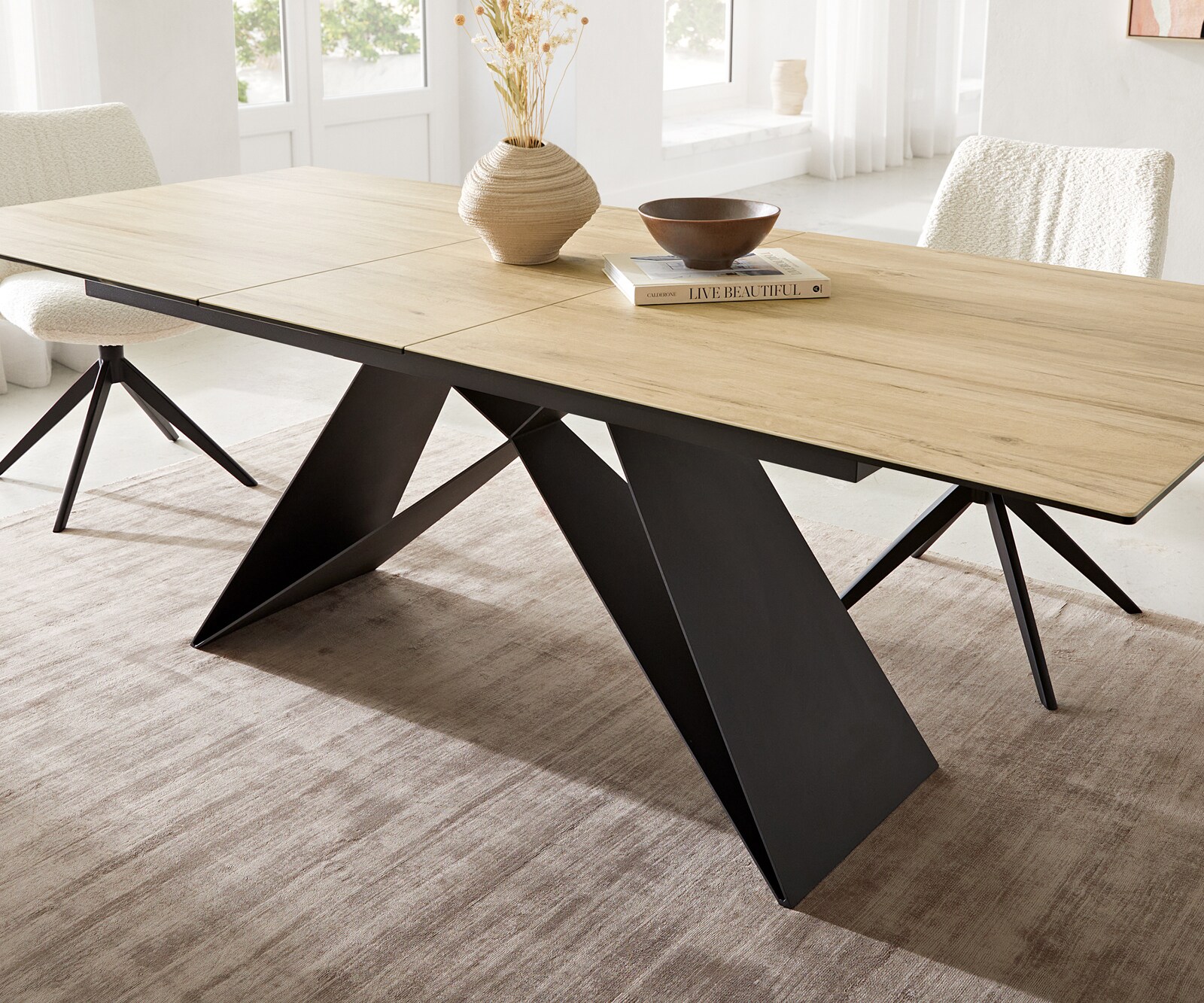 Esstisch Edge 180-220x100 Keramik Laminam® Sabbia Eichefarbig V-Gestell Flachstahl Schwarz ausziehbar 7