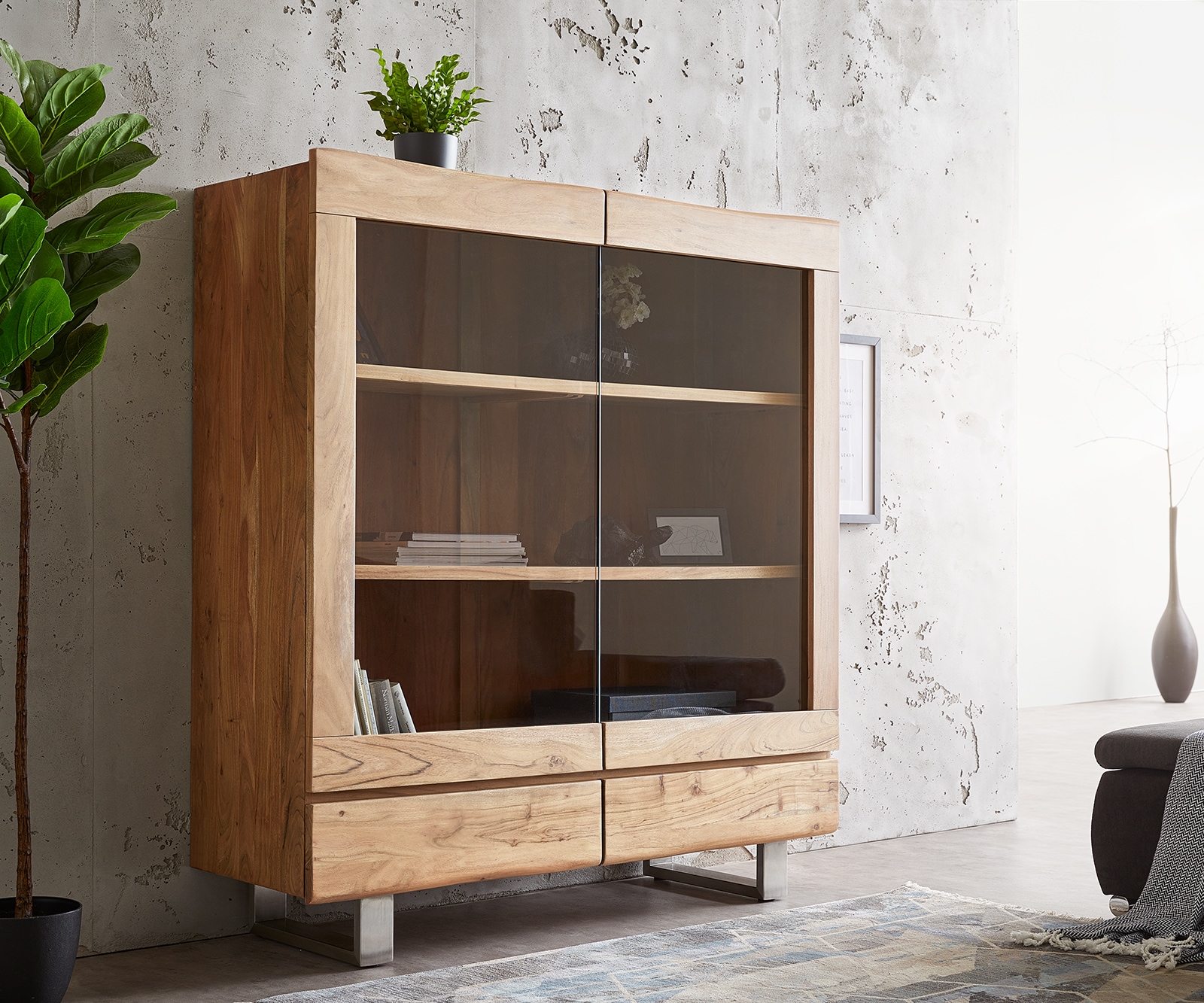 Highboard Live-Edge Glasvitrine Massivholz Edelstahl Füße 2 Highboard Live-Edge Glasvitrine Massivholz Edelstahl Füße 2