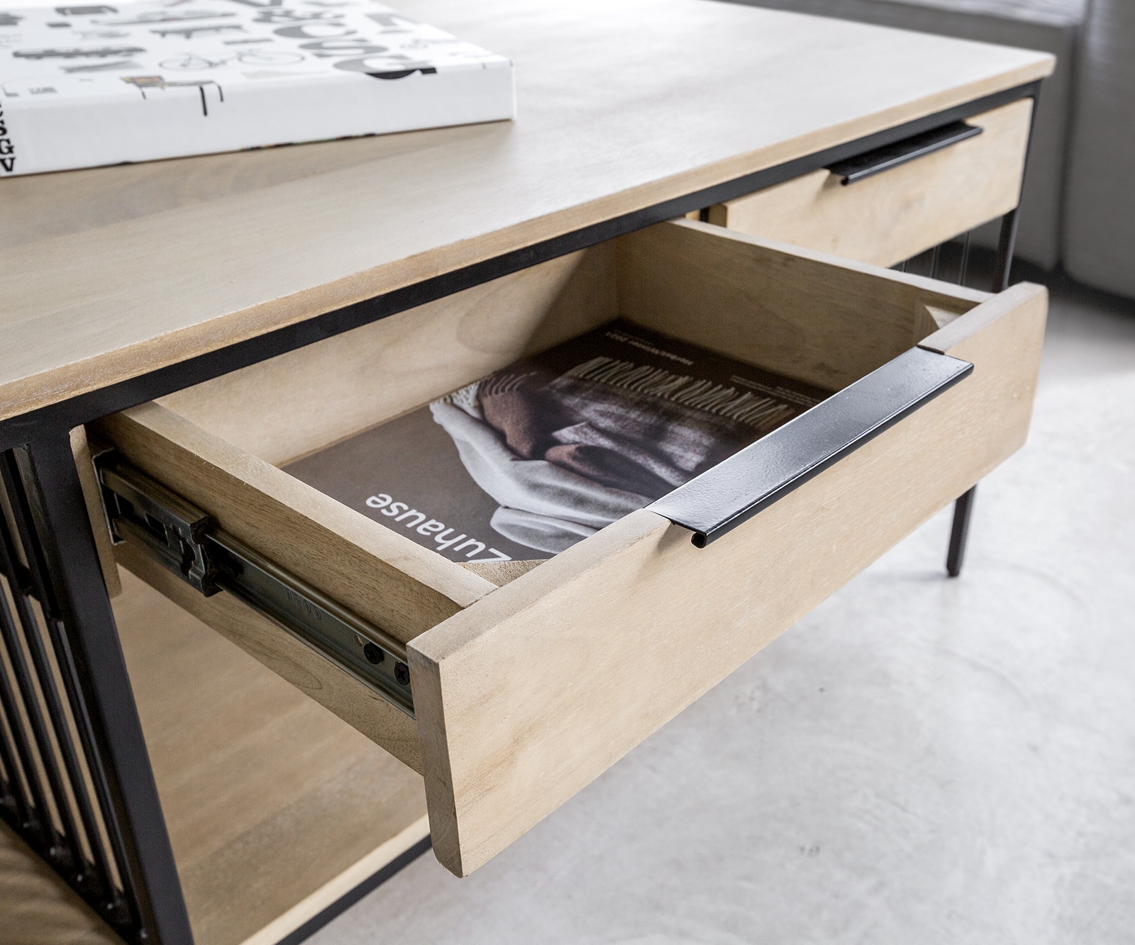 Couchtisch Libina 120x60 cm Mango White Wash Metall Schwarz 2 Schubladen 4 Couchtisch Libina 120x60 cm Mango White Wash Metall Schwarz 2 Schubladen 4