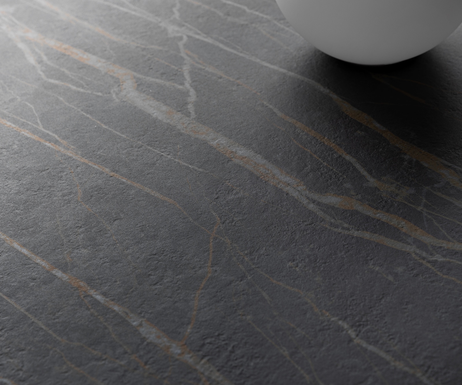 Couchtisch Edge Boot 120x70 cm Keramik Laminam® Noir Desir Braun Conis Metallic Silber 4 Couchtisch Edge Boot 120x70 cm Keramik Laminam® Noir Desir Braun Conis Metallic Silber 4