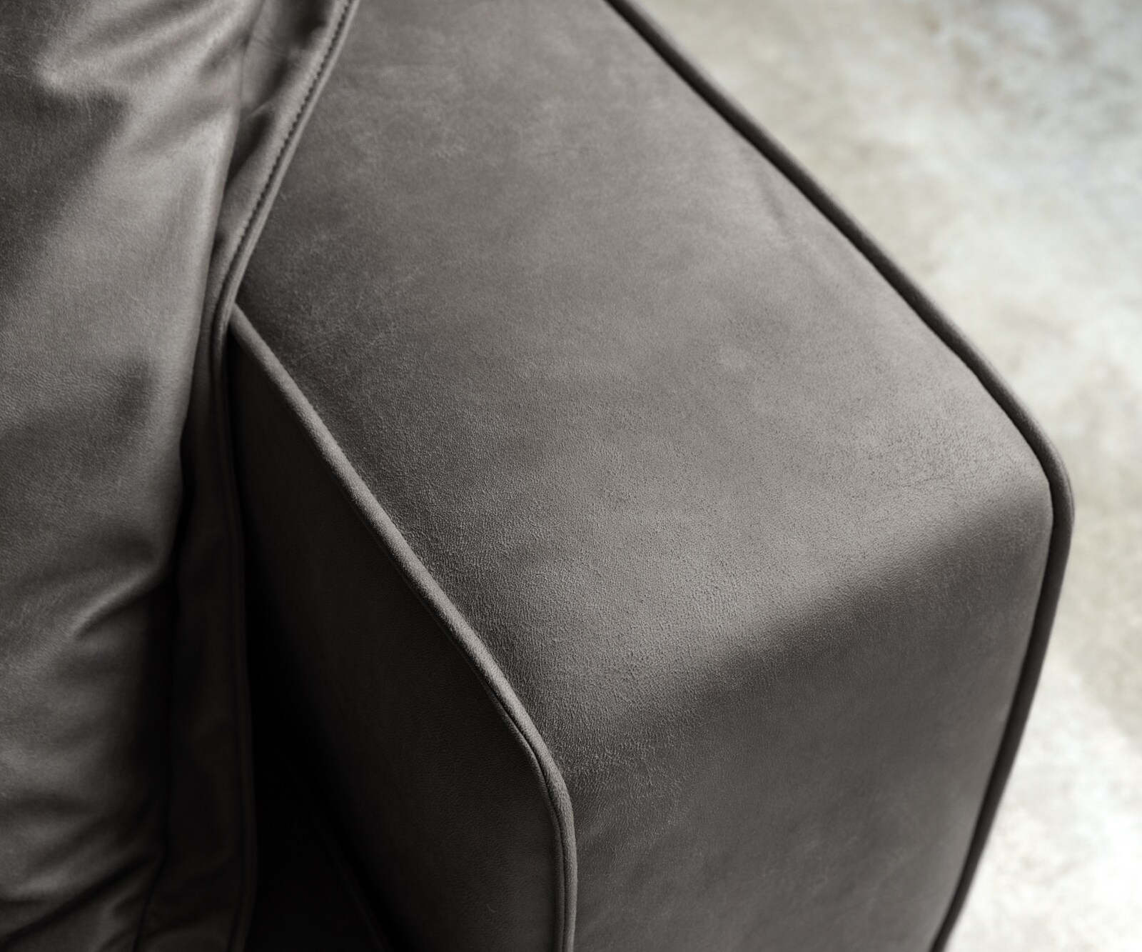 Canapé Snoosh 400x150 cm microfibre noire vintage avec méridienne à gauche 6