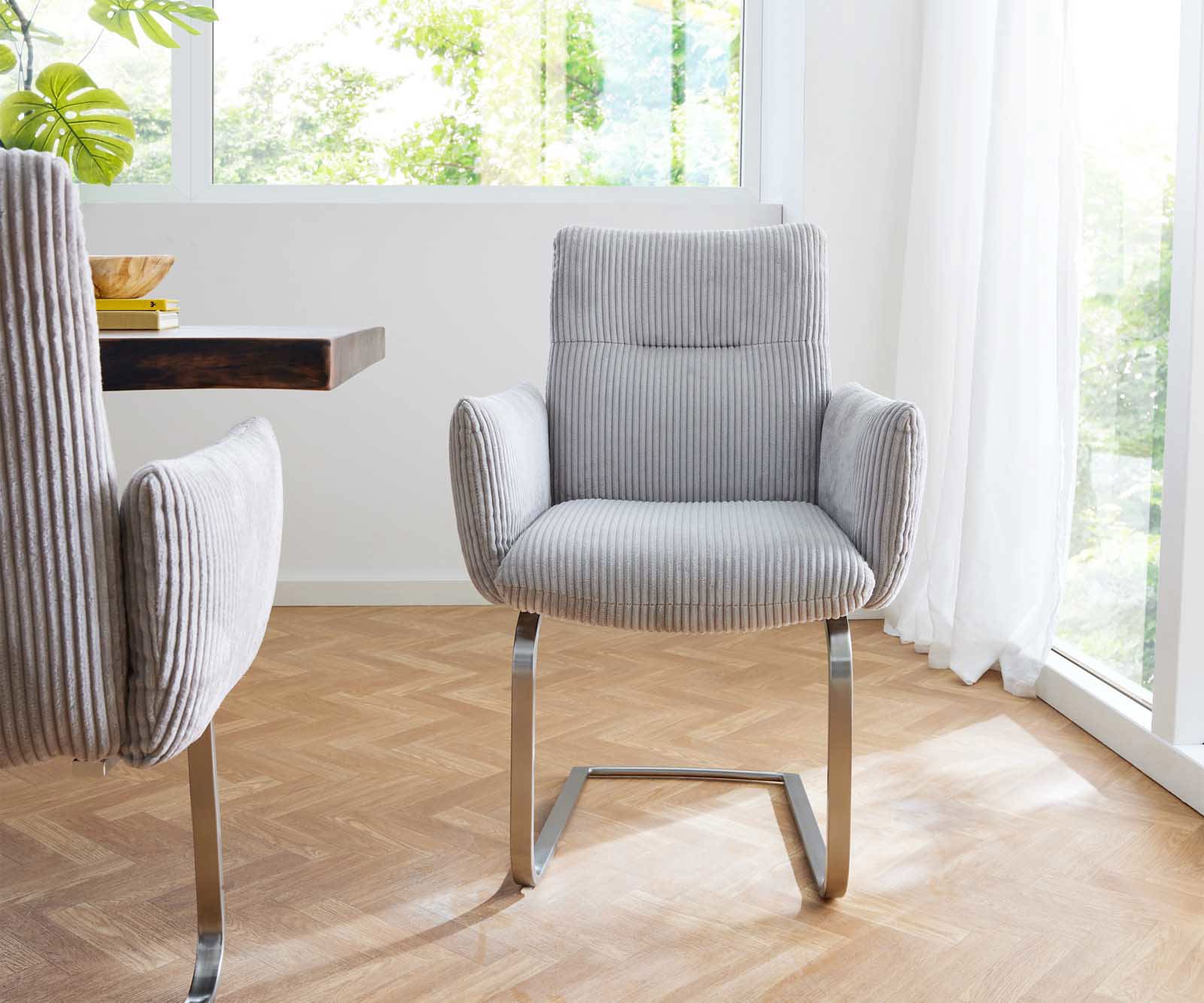 Cantilever Jova-Flex avec accoudoirs côtelé gris argenté pied cantilever plat acier inoxydable brossé ressorts ensachés 1
