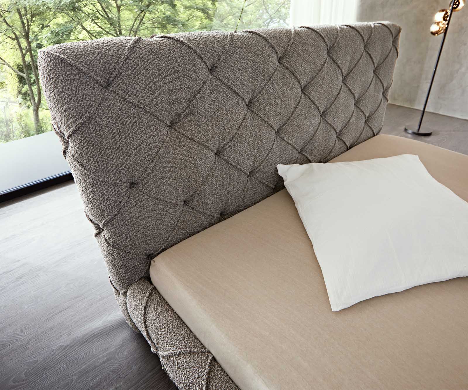 Polsterbettgestell Nayara 180x200 cm Bouclé Silbergrau 4 Polsterbettgestell Nayara 180x200 cm Bouclé Silbergrau 4